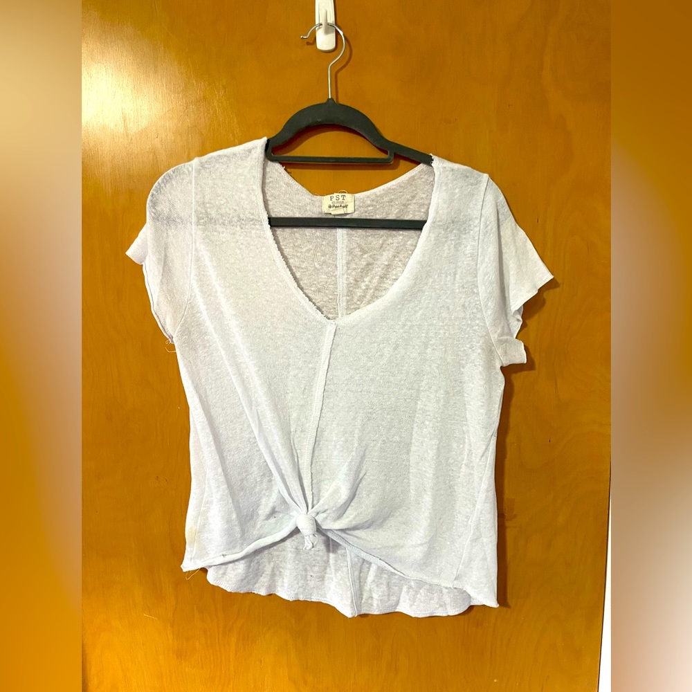 White tee